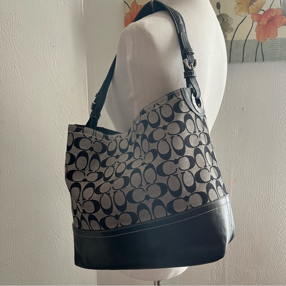 Coach Woman's Canvas & Leather Purse F12518 Grey & Black Hobo Handbag.